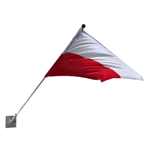 Maszt fasadowy obrotowy z flagą która się nie zawija.jpg