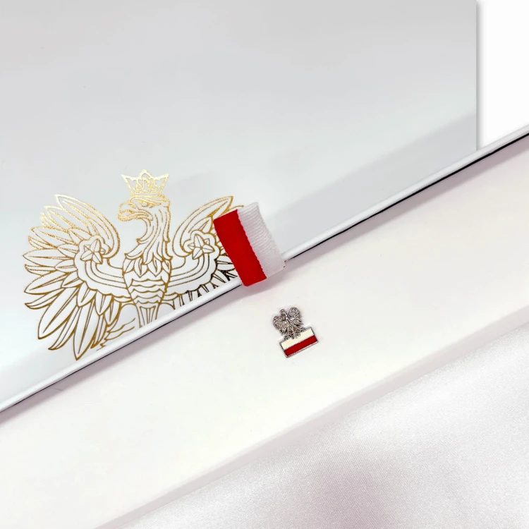 Znaczek button z flagą Polski