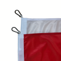 flaga Polski zszywana z metalowymi karabińczykami