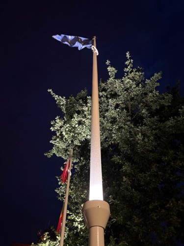 Oswietlenie flag i masztów PoleLED.jpg