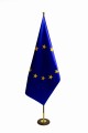 stojak flagowy darkwood na 1 maszt z flagą Unii Europejskiej